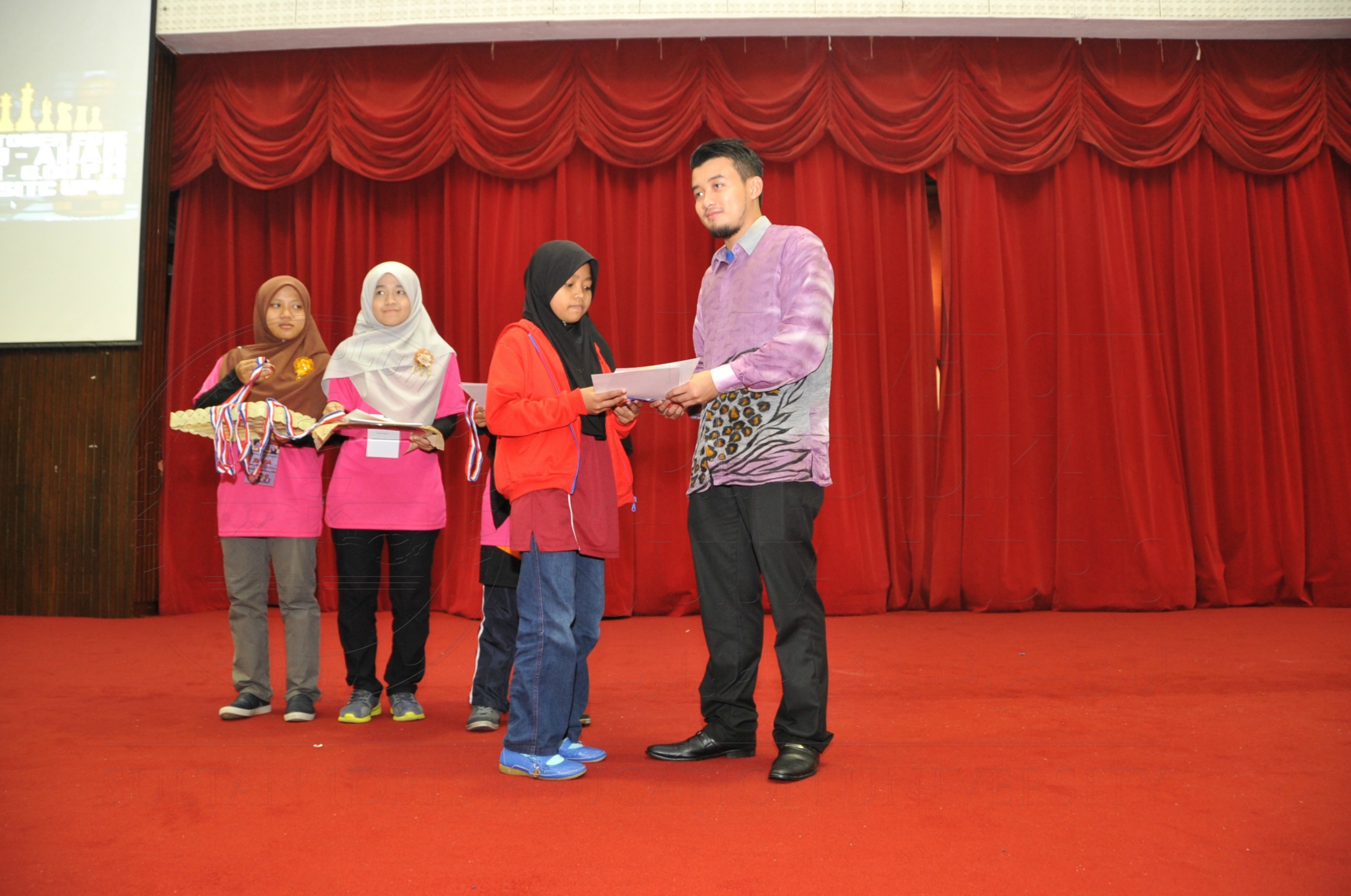 PRO15 158 CATUR HAS 9388